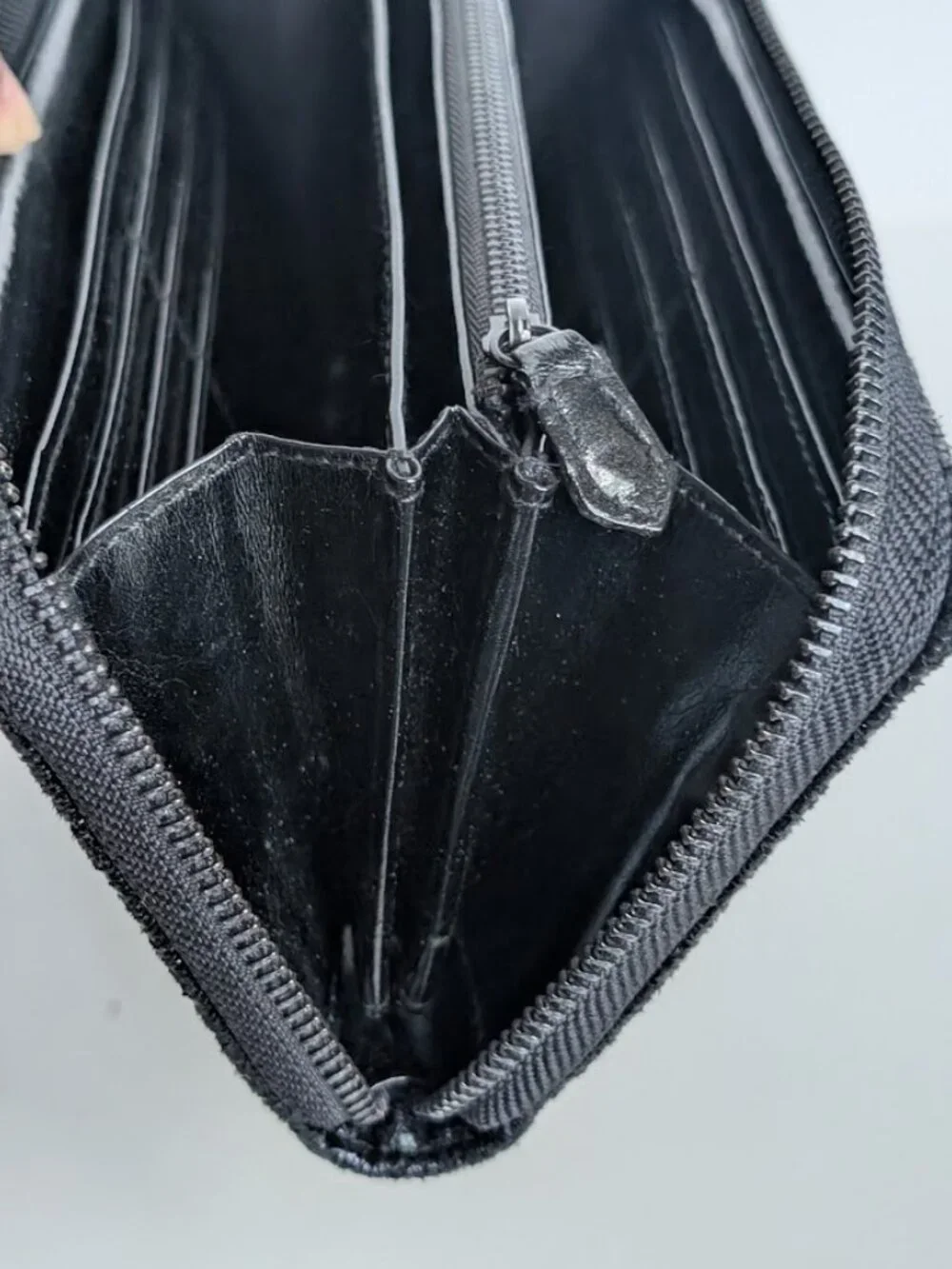 Black Victoria’s Secret Patent Crackled Leather Wallet - Picture 8 of 15
